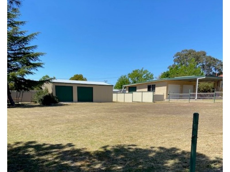 27 Smith Street, Stanthorpe QLD 4380