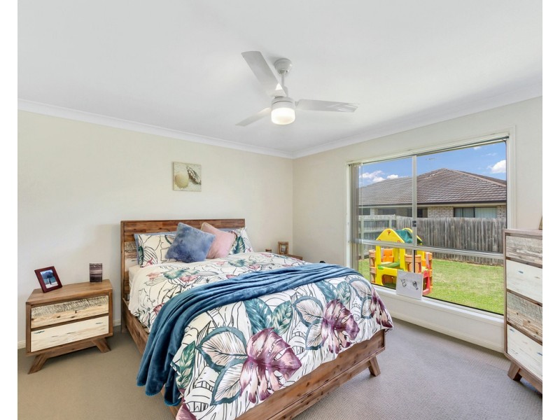 80 Pauls Rd, Upper Caboolture QLD 4510