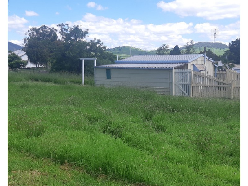 4 Hibiscus Street, Killarney QLD 4373