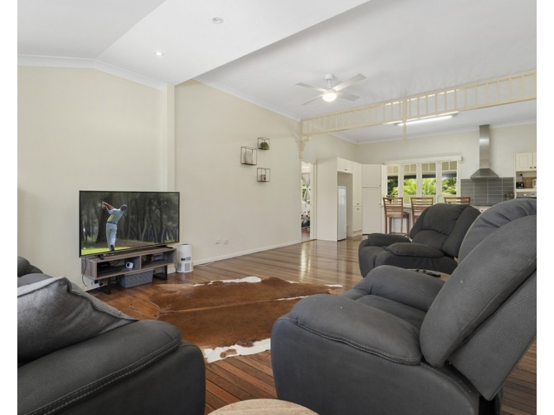 2-4 Coronation Drive, Elimbah QLD 4516
