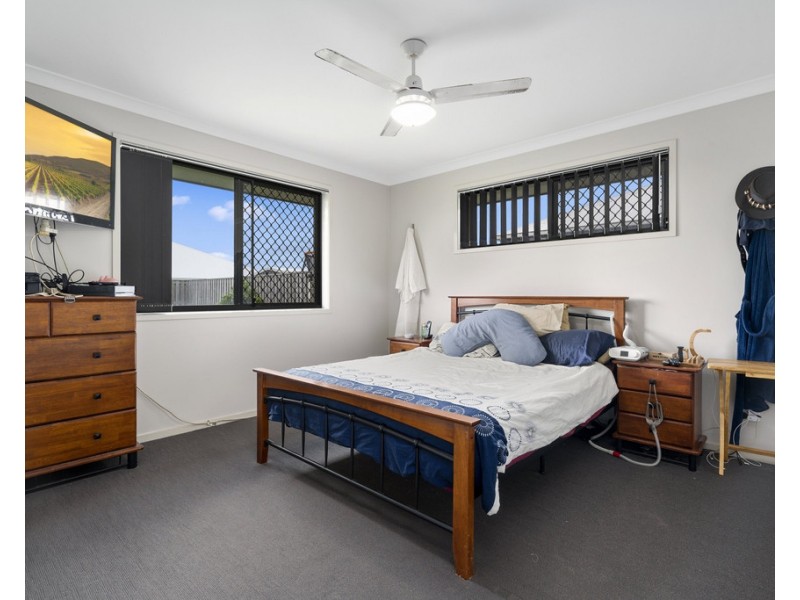 8 Mendrina Cl, Caboolture QLD 4510
