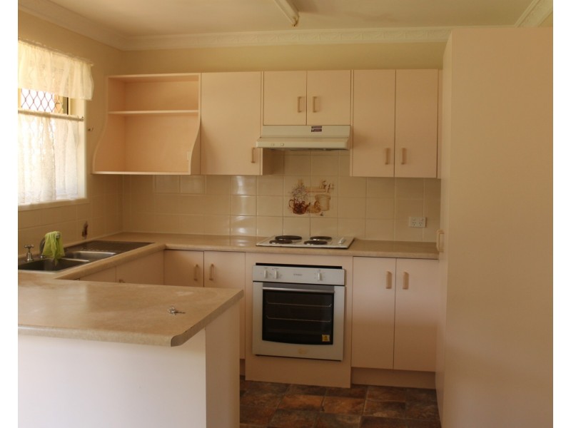 12 Banksia Place ( North Rockhampton ), Kawana QLD 4701