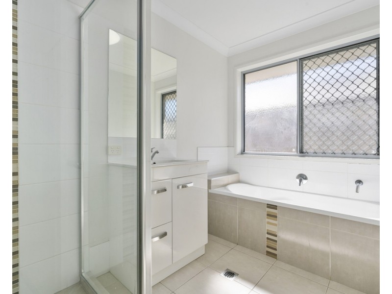 5 Poole Court, Caboolture QLD 4510