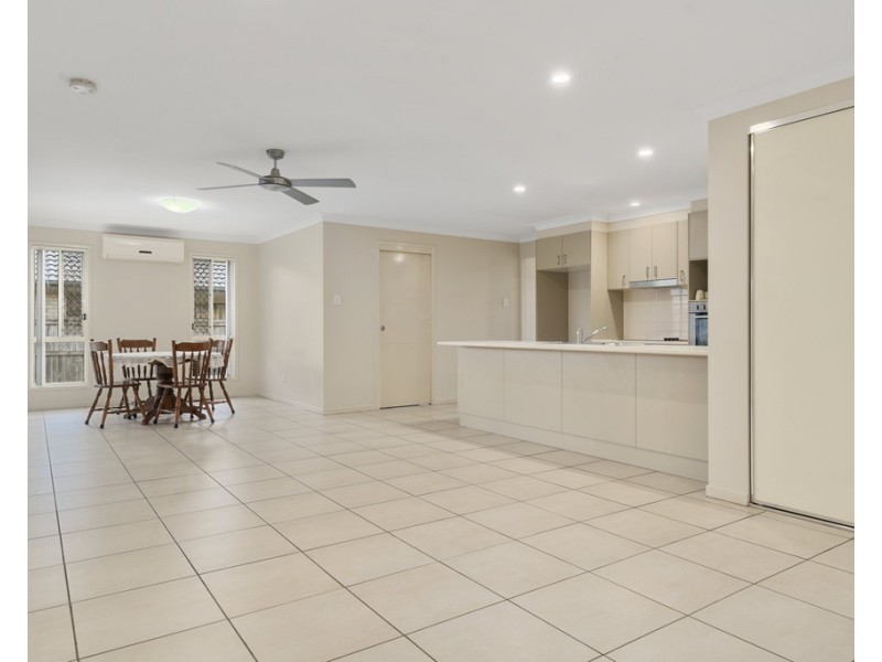 2/58 Waterfern Drive, Caboolture QLD 4510
