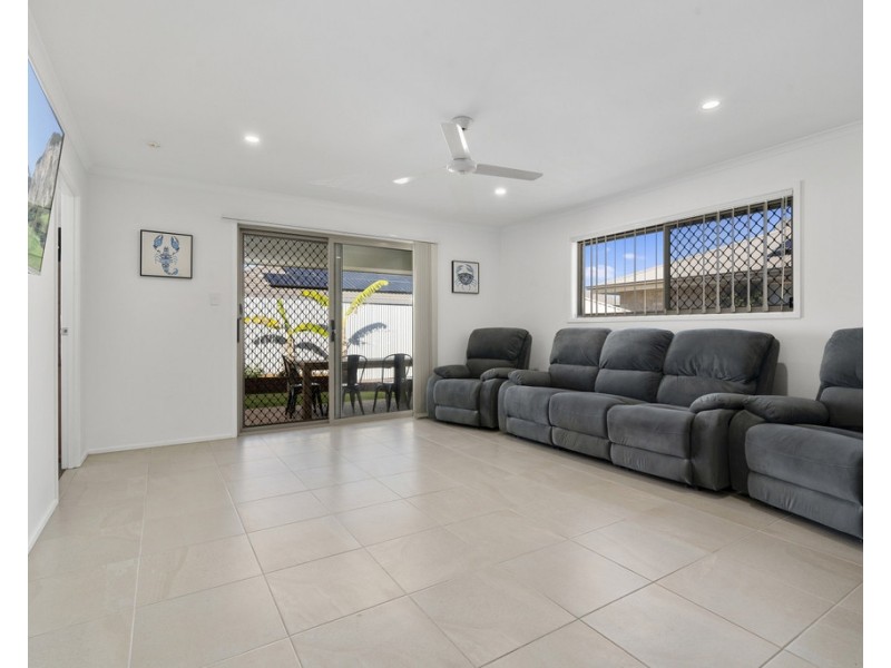 67 Parkway Crescent, Caboolture QLD 4510