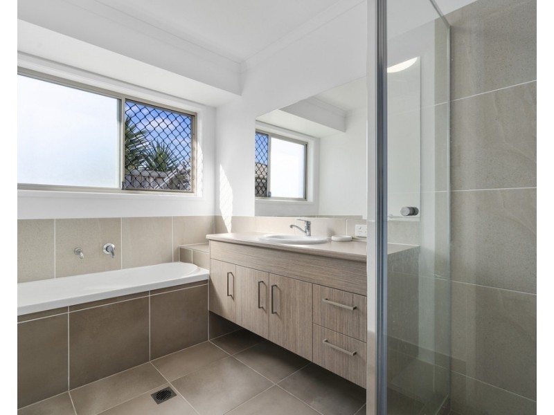 67 Parkway Crescent, Caboolture QLD 4510