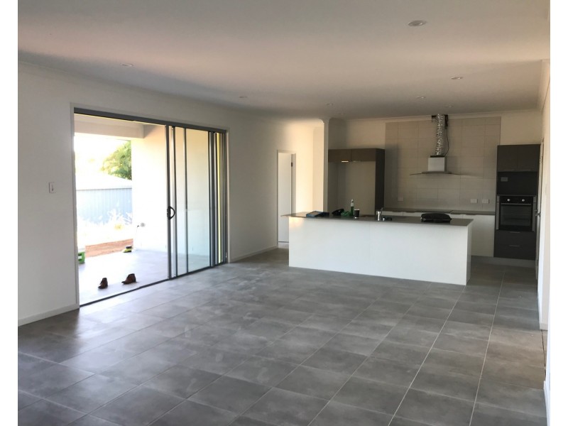 65 Hall Road, Elimbah QLD 4516