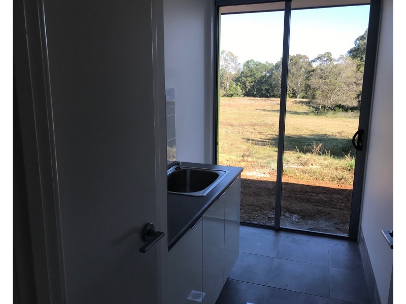 65 Hall Road, Elimbah QLD 4516