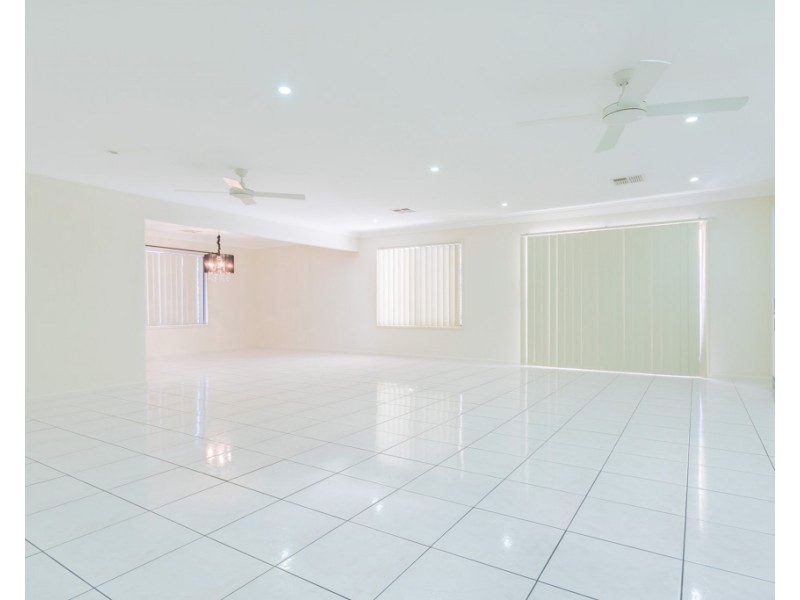 6 Huron Place, Narangba QLD 4504