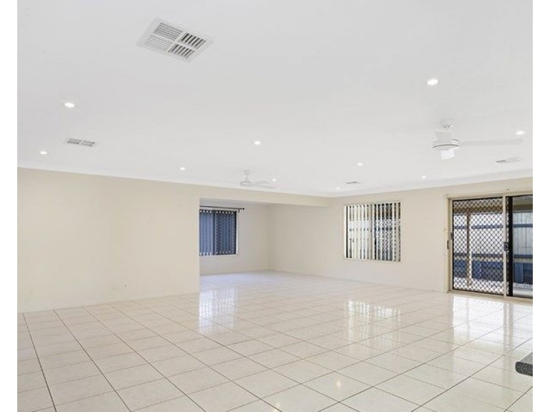 6 Huron Place, Narangba QLD 4504