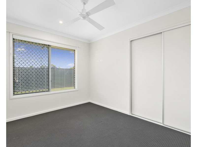 2 Adele Close, Morayfield QLD 4506