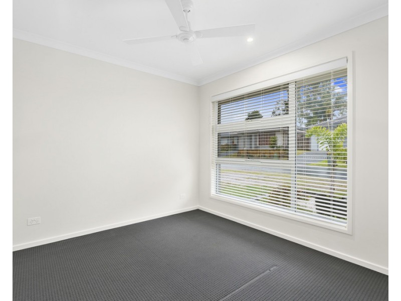 2 Adele Close, Morayfield QLD 4506