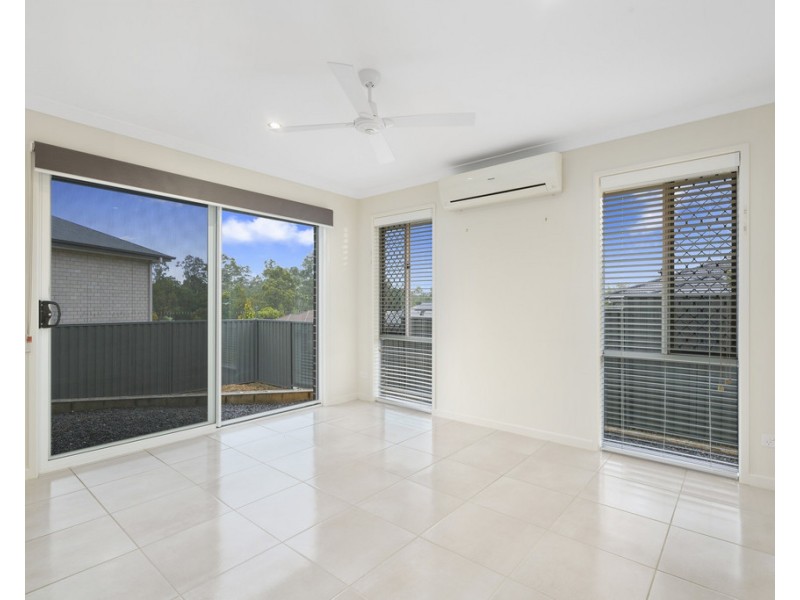 2 Adele Close, Morayfield QLD 4506