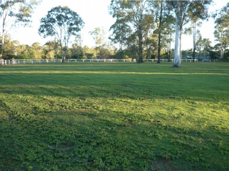 107 Pauls Rd, Upper Caboolture QLD 4510