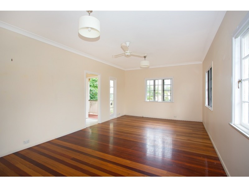 13 Dwyer St, Beachmere QLD 4510