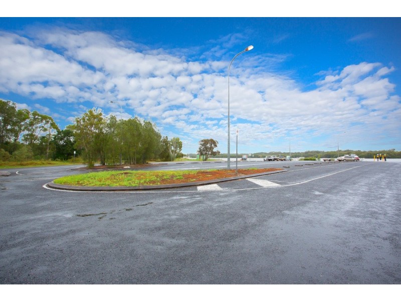 13 Dwyer St, Beachmere QLD 4510