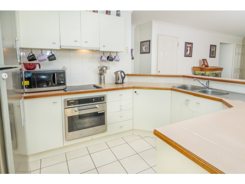 100 Coach Rd West, Morayfield QLD 4506