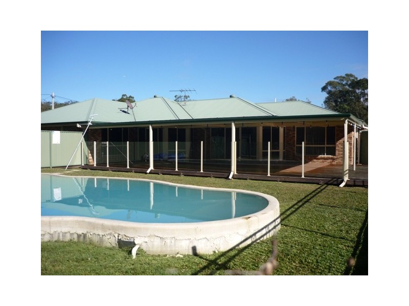 28-30 Birdwood Pl, Elimbah QLD 4516