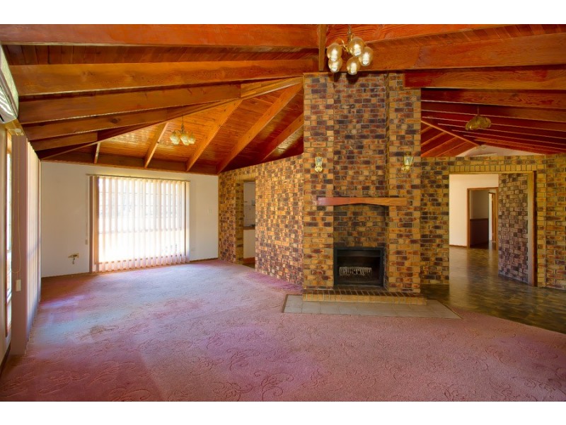 473 Oakey Flat Road, Morayfield QLD 4506