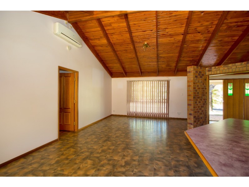 473 Oakey Flat Road, Morayfield QLD 4506