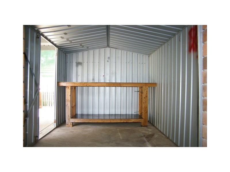 1 Geoffrey St, Caboolture QLD 4510