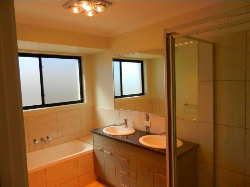 2 Shanti Lane, Morayfield QLD 4506