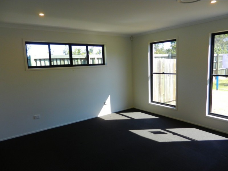 2 Shanti Lane, Morayfield QLD 4506