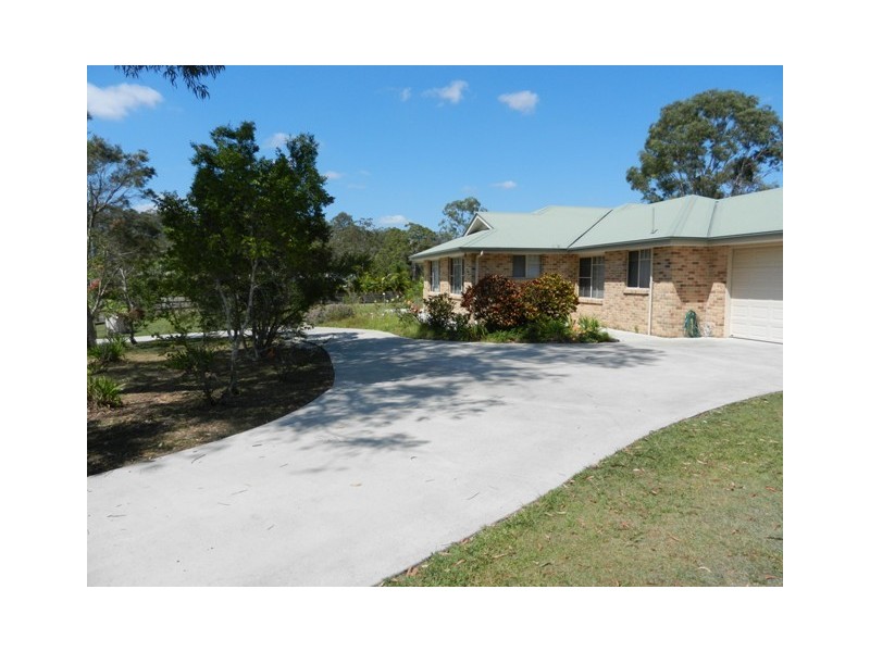 106 Wattlebird Dr, Elimbah QLD 4516