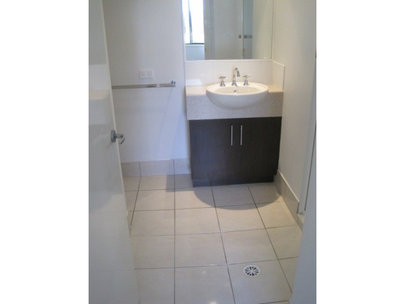 10/26 Lower King St, Caboolture QLD 4510