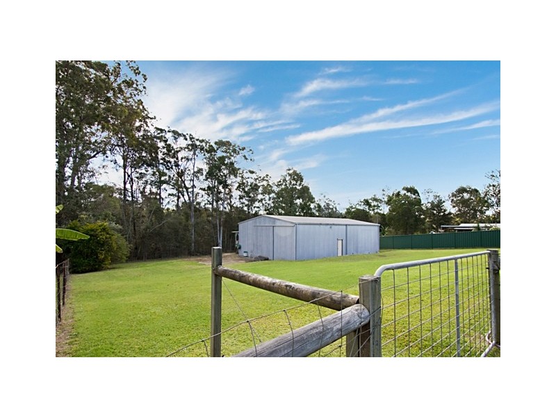 33-35 Burgundy Dr, Morayfield QLD 4506