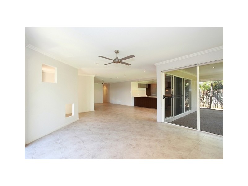 6 Sellens Ct, Ningi QLD 4511