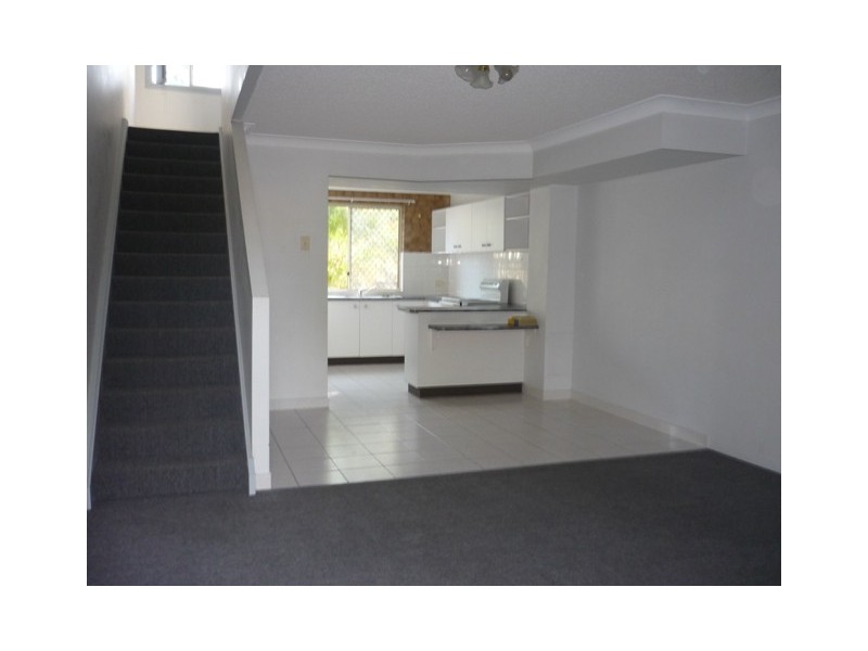 2/53 Lower King Street, Caboolture QLD 4510