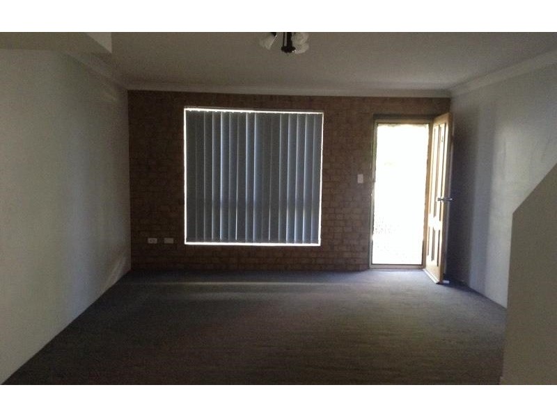 2/53 Lower King Street, Caboolture QLD 4510