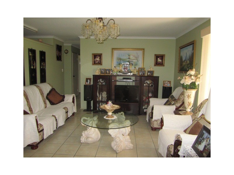 3 Glenwood Dr, Morayfield QLD 4506