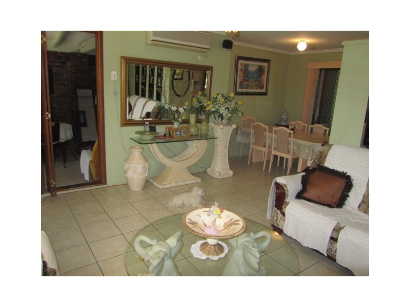 3 Glenwood Dr, Morayfield QLD 4506