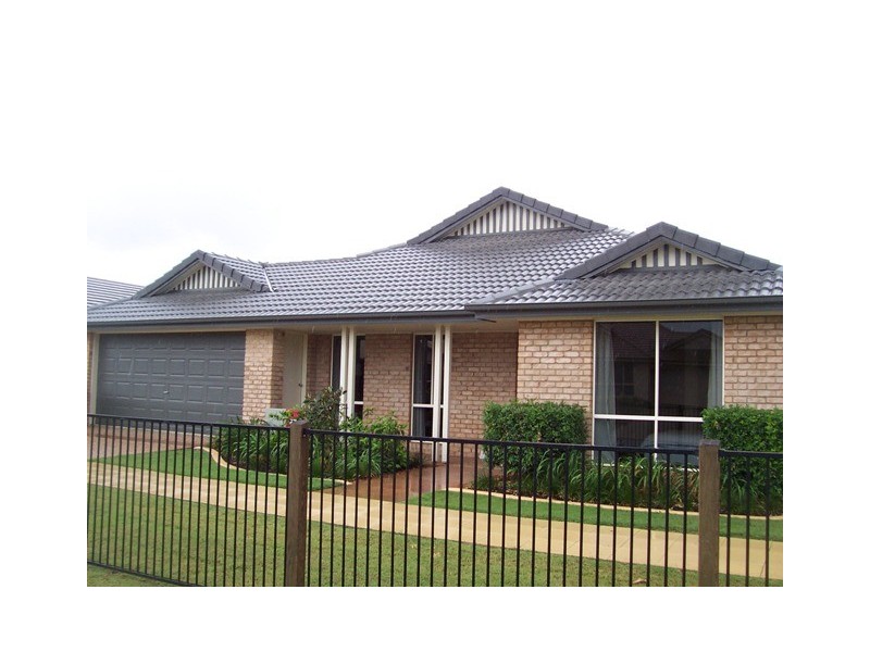 5 Briggs Dr, Caboolture QLD 4510