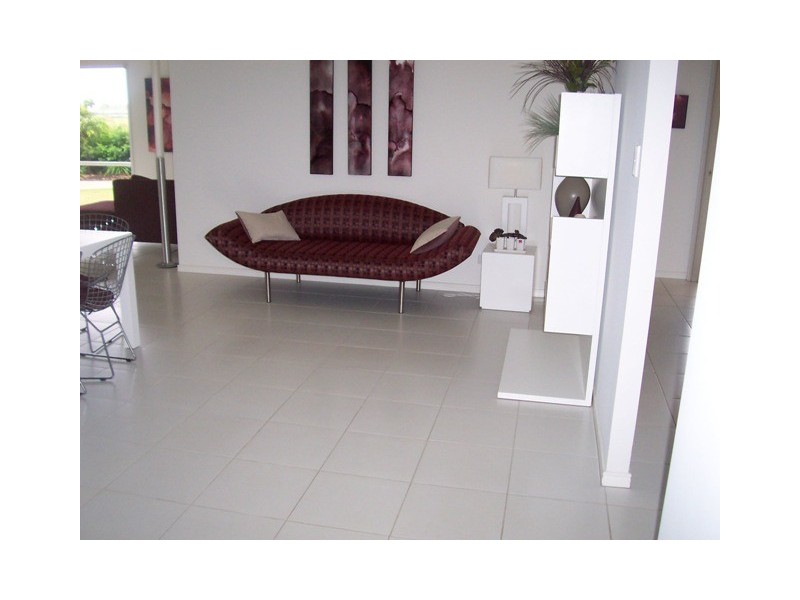 5 Briggs Dr, Caboolture QLD 4510