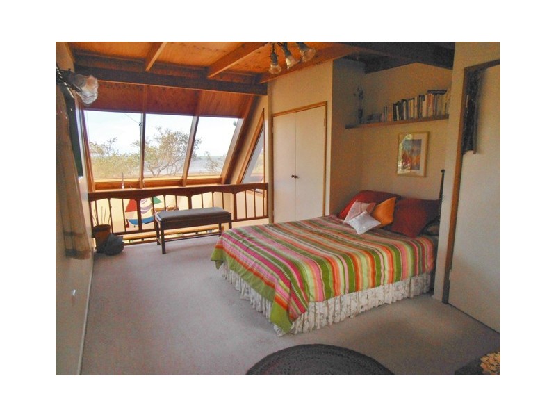 81 Bishop Rd, Beachmere QLD 4510