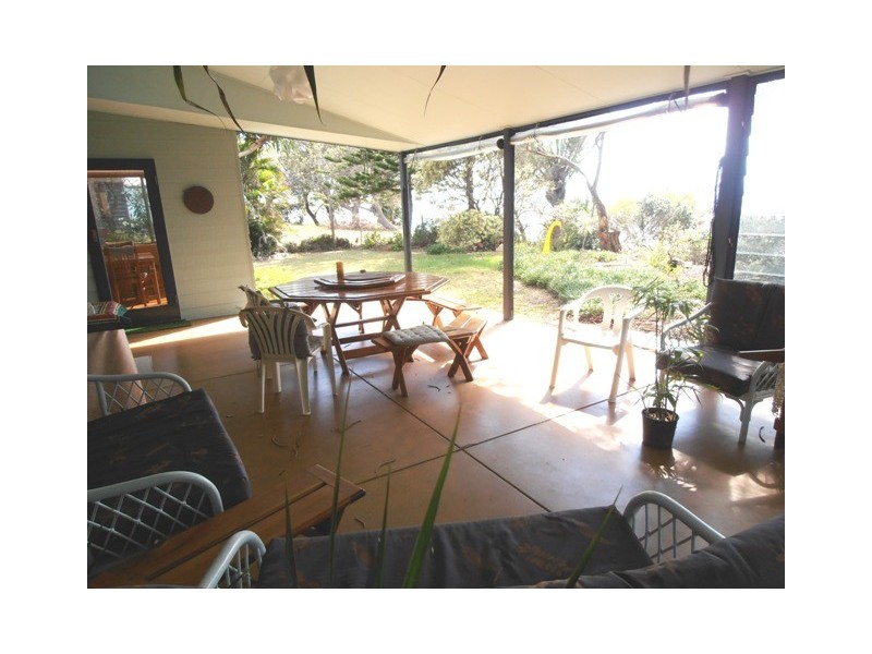 81 Bishop Rd, Beachmere QLD 4510