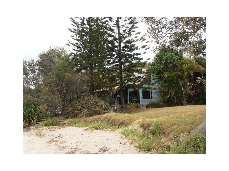81 Bishop Rd, Beachmere QLD 4510