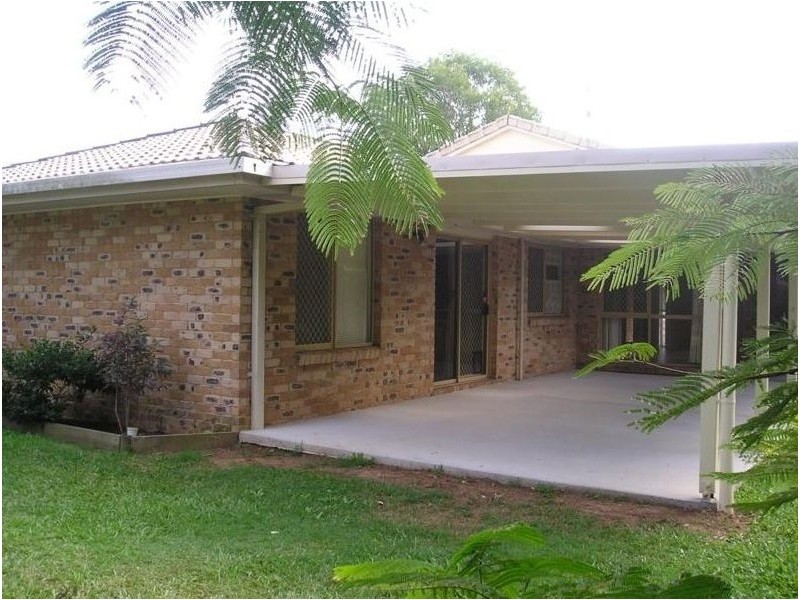 16 Cook Ave, Caboolture QLD 4510