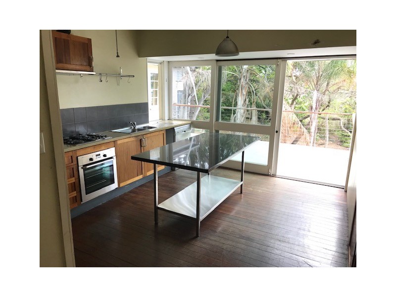 14 Glenrosa Rd, Red Hill QLD 4059