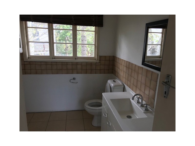 14 Glenrosa Rd, Red Hill QLD 4059