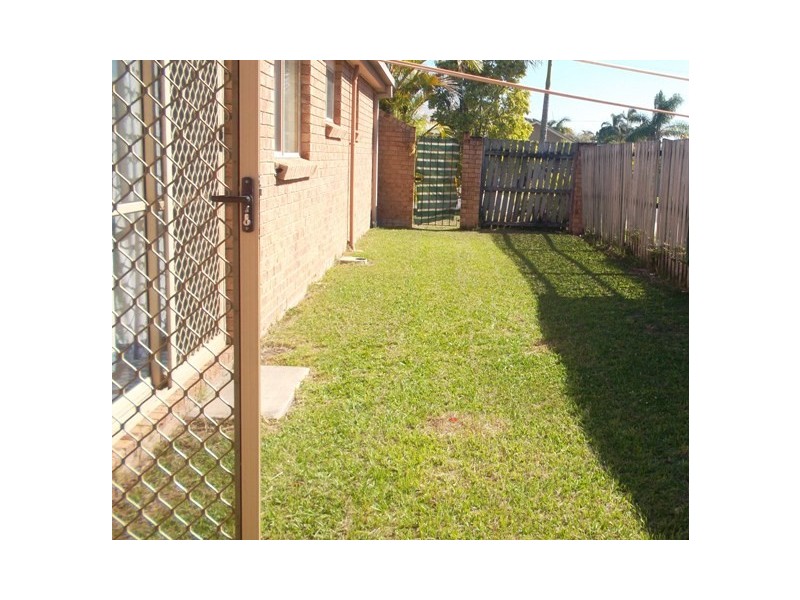Unit 1/11 Honeysuckle St, Caboolture QLD 4510