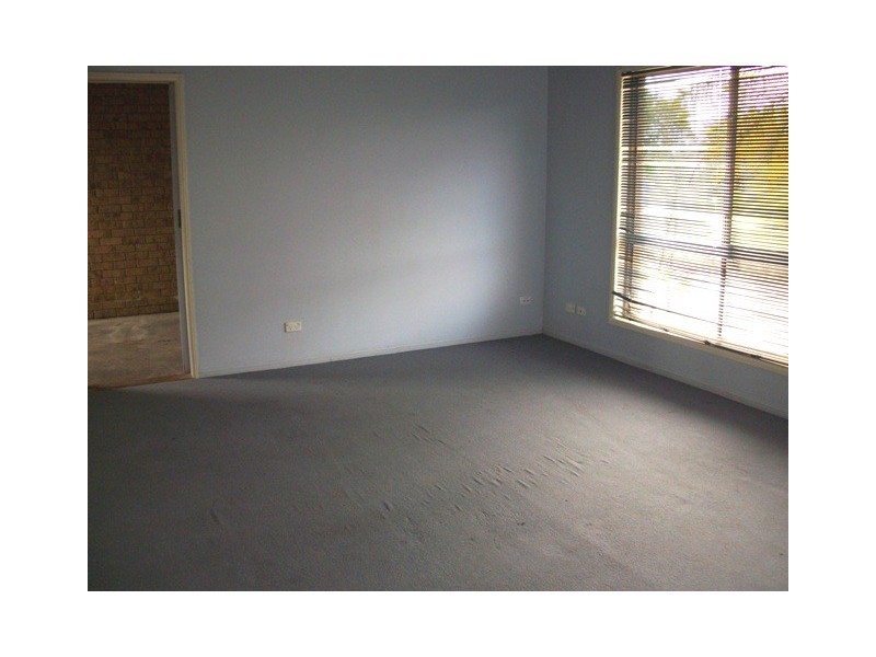 Unit 1/11 Honeysuckle St, Caboolture QLD 4510