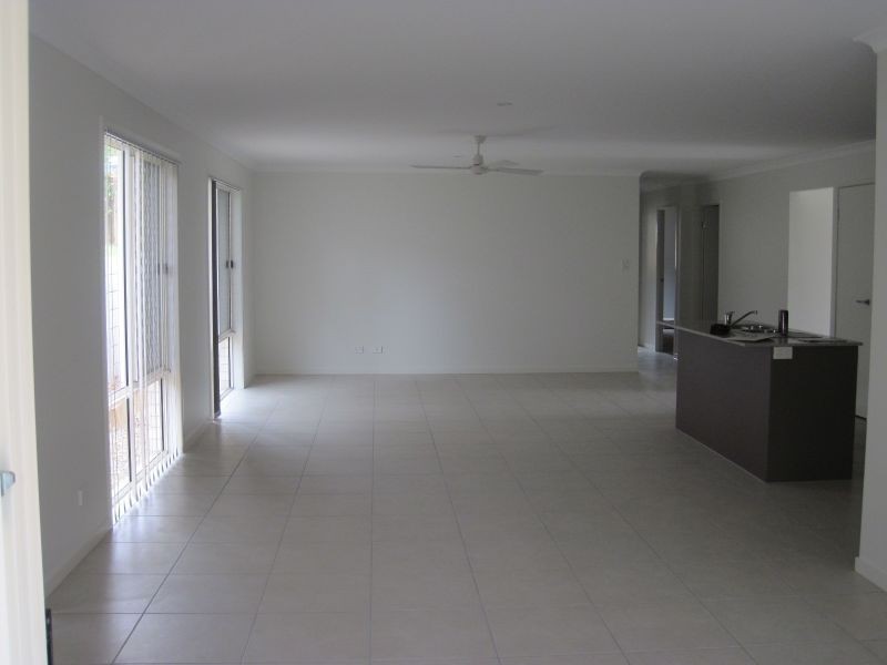 39 Koala Dr, Morayfield QLD 4506