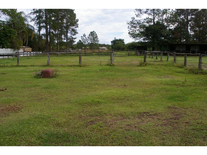 126 Pumicestone Road, Caboolture QLD 4510