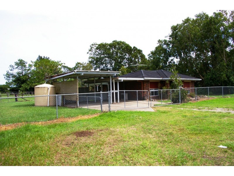126 Pumicestone Road, Caboolture QLD 4510