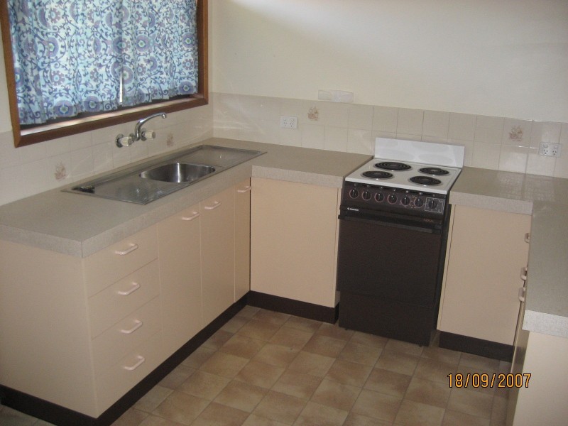 Unit 2/16 Rogers Crescent, Caboolture QLD 4510