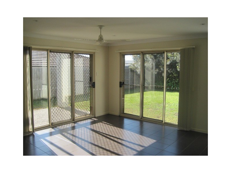 8 Westminster Rd, Bellmere QLD 4510